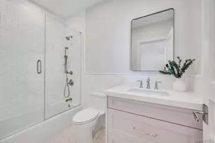 207 Mill Spring Rd, Manhasset, NY 11030 - Photo 32