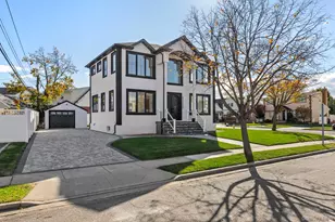 1035 Glen Dr, Franklin Square, NY 11010 - Photo 2