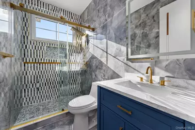 1035 Glen Drive, Franklin Square, NY 11010 - Photo 24