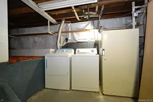 254 Dare Rd, Selden, NY 11784 - Photo 8