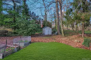 43 Edcris Ln, Huntington, NY 11743 - Photo 48