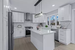 62 Essex Rd, Great Neck, NY 11023 - Photo 8