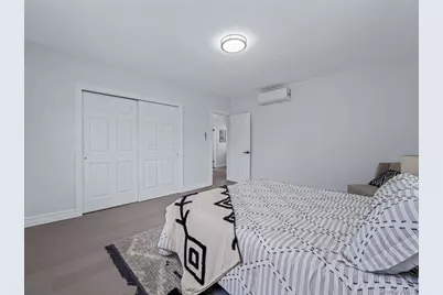 62 Essex Road, Great Neck, NY 11023 - Photo 16