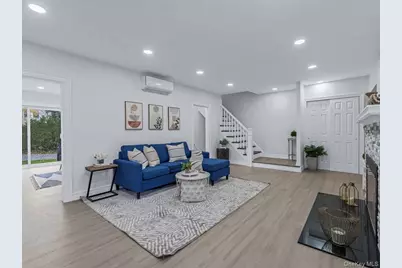 62 Essex Road, Great Neck, NY 11023 - Photo 4