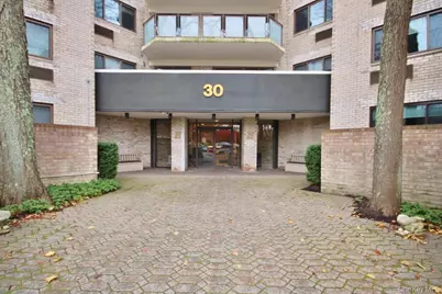 30 Greenridge Avenue #3G, White Plains, NY 10605 - Photo 4