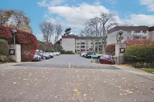 30 Greenridge Ave, White Plains, NY 10605 - Photo 2