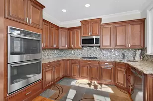 41 Michael Roberts Ct, Pearl River, NY 10965 - Photo 6