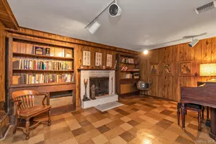 104 Olive Ln, New Hyde Park, NY 11040 - Photo 16