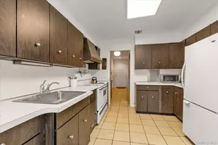 104 Olive Ln, New Hyde Park, NY 11040 - Photo 8