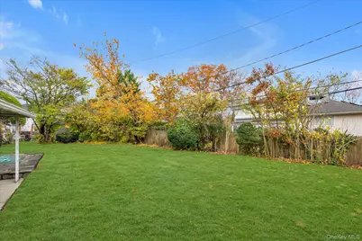 104 Olive Lane, New Hyde Park, NY 11040 - Photo 20