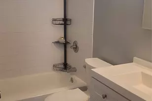 8082 Laurel Blvd, Ronkonkoma, NY 11779 - Photo 10