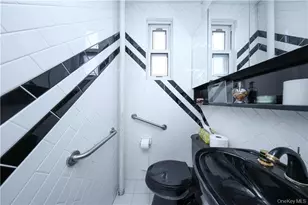 2250 E 29th St, Brooklyn, NY 11229 - Photo 18