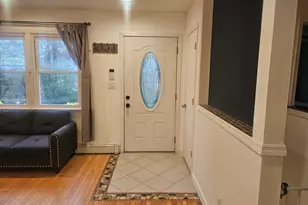 11 Edgewood Ave, Farmingville, NY 11738 - Photo 2