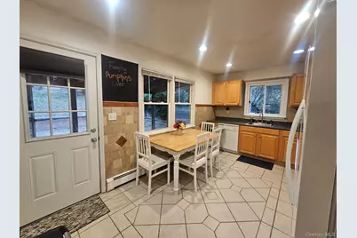 11 Edgewood Avenue, Farmingville, NY 11738 - Photo 6