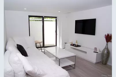 47 School Street, Hampton Bays, NY 11946 - Photo 10