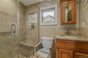 133 Oak Dr, Calverton, NY 11933 - Photo 14