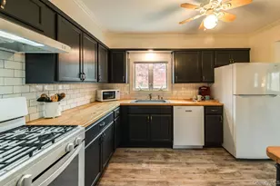 352-354 Ruskey Ln, Hyde Park, NY 12538 - Photo 4