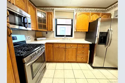 139-15 83 Avenue #409, Briarwood, NY 11435 - Photo 16