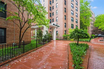 139-15 83 Avenue #409, Briarwood, NY 11435 - Photo 6