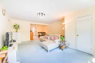 69-28 Kissena Blvd, Kew Gardens, NY 11367 - Photo 10