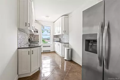 111-39 76th Road #E7, Forest Hills, NY 11375 - Photo 10