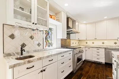 8 Club Way, Hartsdale, NY 10530 - Photo 16