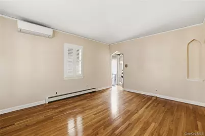 959 N 5th Street, New Hyde Park, NY 11040 - Photo 2