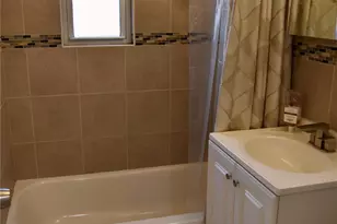 198-44 Pompeii Ave, Hollis, NY 11423 - Photo 16