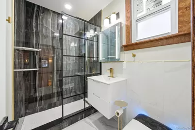 10411 205th Street, Saint Albans, NY 11412 - Photo 12