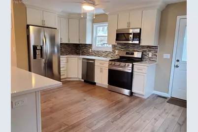 128 Bayville Avenue, Bayville, NY 11709 - Photo 2