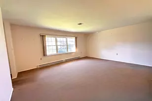 215 Woodbridge Dr, Ridge, NY 11961 - Photo 4