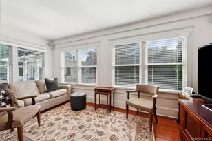 24 Jennings Ave, Southampton, NY 11968 - Photo 8