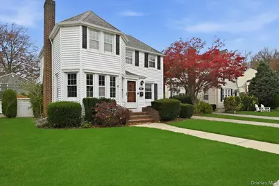 143 Bromleigh Road, Garden City, NY 11530 - Photo 2