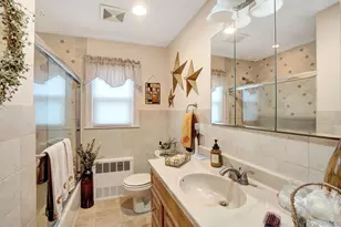 35 Gibson Blvd, Valley Stream, NY 11581 - Photo 24