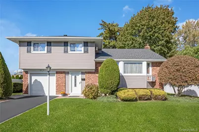 289 N Idaho Avenue, Massapequa, NY 11758 - Photo 1