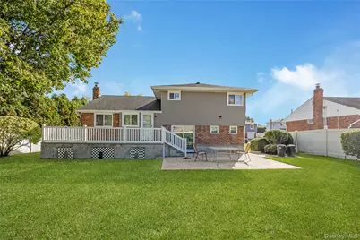 289 N Idaho Avenue, Massapequa, NY 11758 - Photo 24