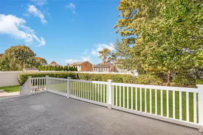 289 N Idaho Avenue, Massapequa, NY 11758 - Photo 20