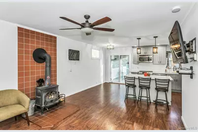 2676 Alder Avenue, East Meadow, NY 11554 - Photo 4