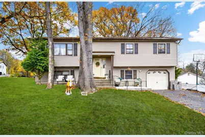 404 Carlton Circle, New Windsor, NY 12553 - Photo 1