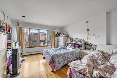 25271 Brattle Avenue, Little Neck, NY 11362 - Photo 6