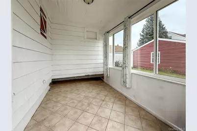 163 Shaw Avenue, Valley Stream, NY 11580 - Photo 26