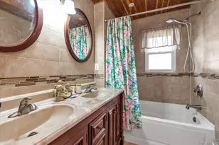 26 Humphrey Dr, Syosset, NY 11791 - Photo 8