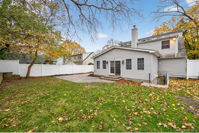 7 Claire Avenue, Huntington Station, NY 11746 - Photo 42