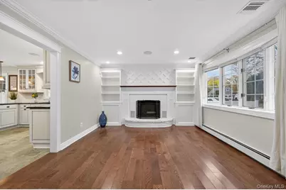 7 Claire Avenue, Huntington Station, NY 11746 - Photo 10