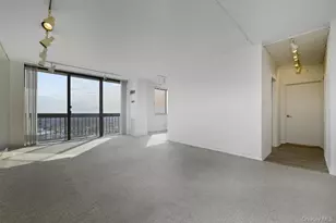 271-10 Grand Central Pkwy, Floral Park, NY 11005 - Photo 4