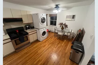 2 Bushwick Street #Upstairs, Melville, NY 11747 - Photo 4