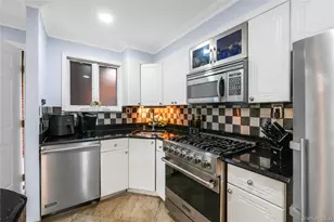 4-27 Schorr Dr, College Point, NY 11356 - Photo 4