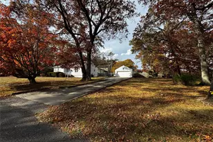 351 Nicolls Rd, Deer Park, NY 11729 - Photo 16