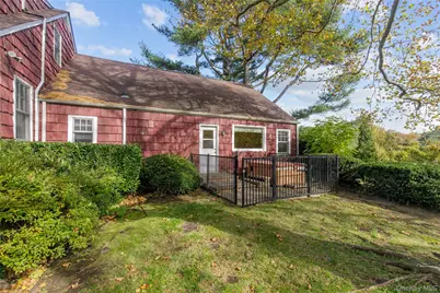 18 Lighthouse Road, Great Neck, NY 11024 - Photo 32