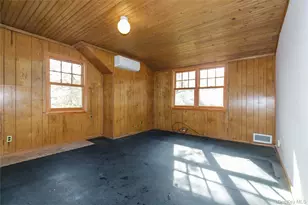 18 Lighthouse Rd, Great Neck, NY 11024 - Photo 22